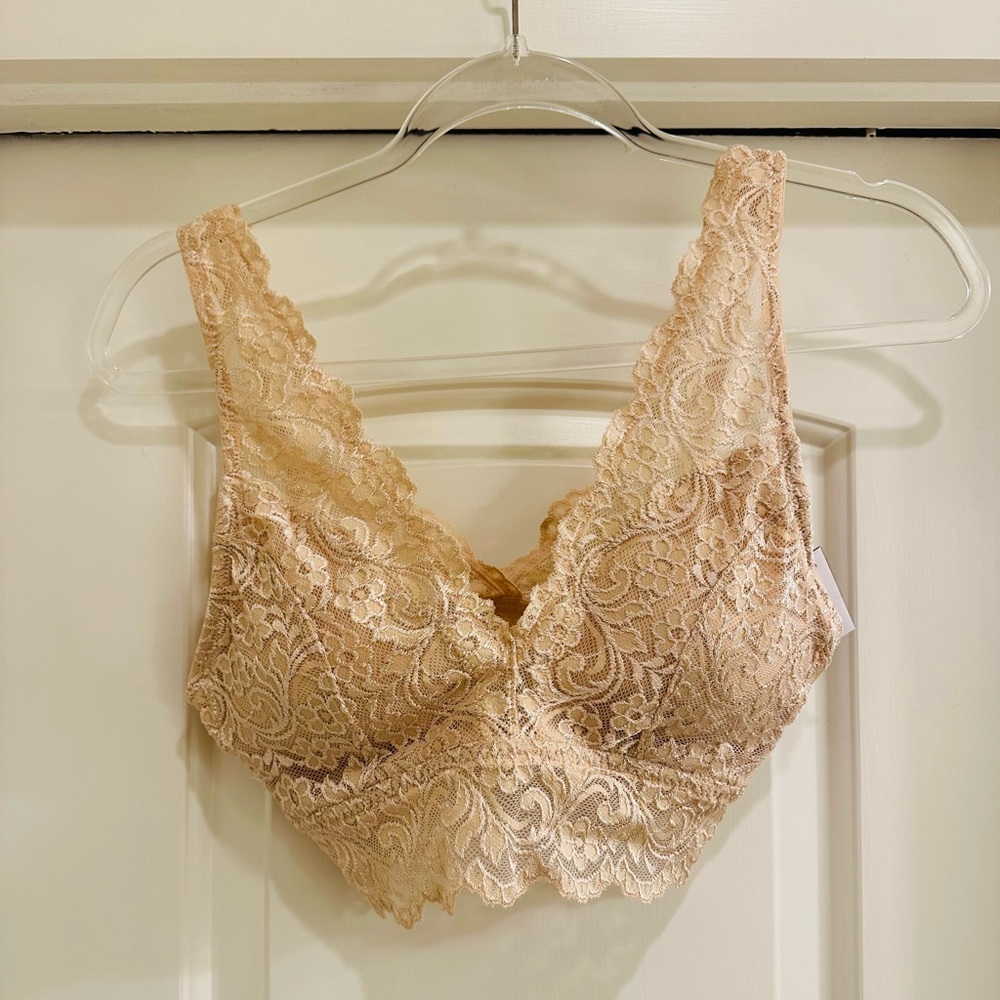 Smart & Sexy Women's Signature Lace Deep V Bralette - Picture 2 of 6